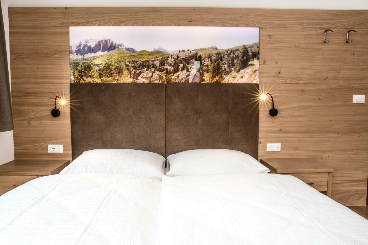 Arpa Chalet Santa Cristina Val Gardena Bagian luar foto